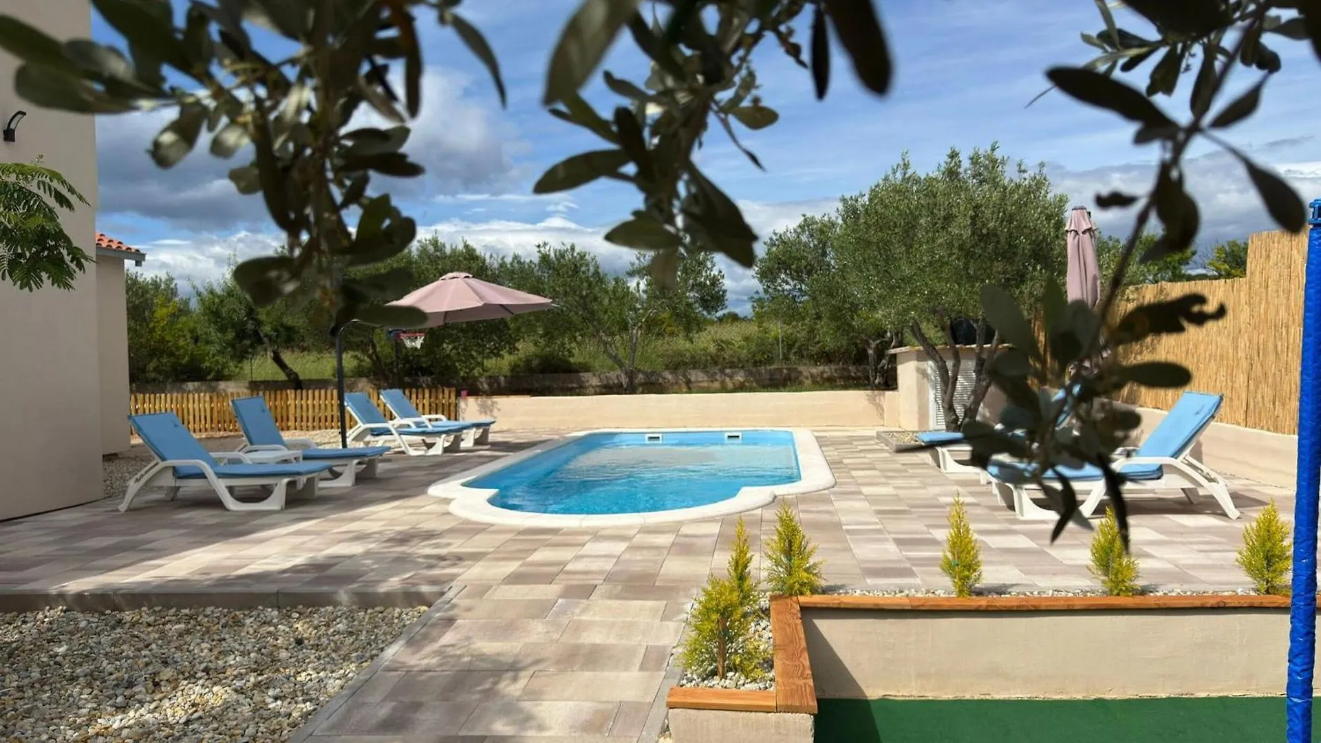 Villa Mare With Pool Nadin